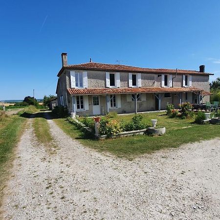 Grande Maison Avec Jardin, Animaux,Au Calme Yviers Exterior photo